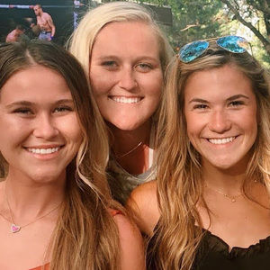 Meet your Posher, Makella